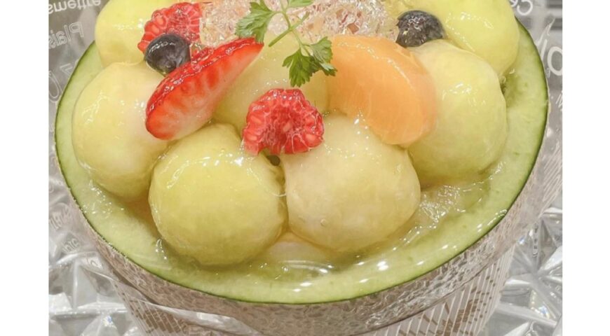 期間限定「まるごとメロン」